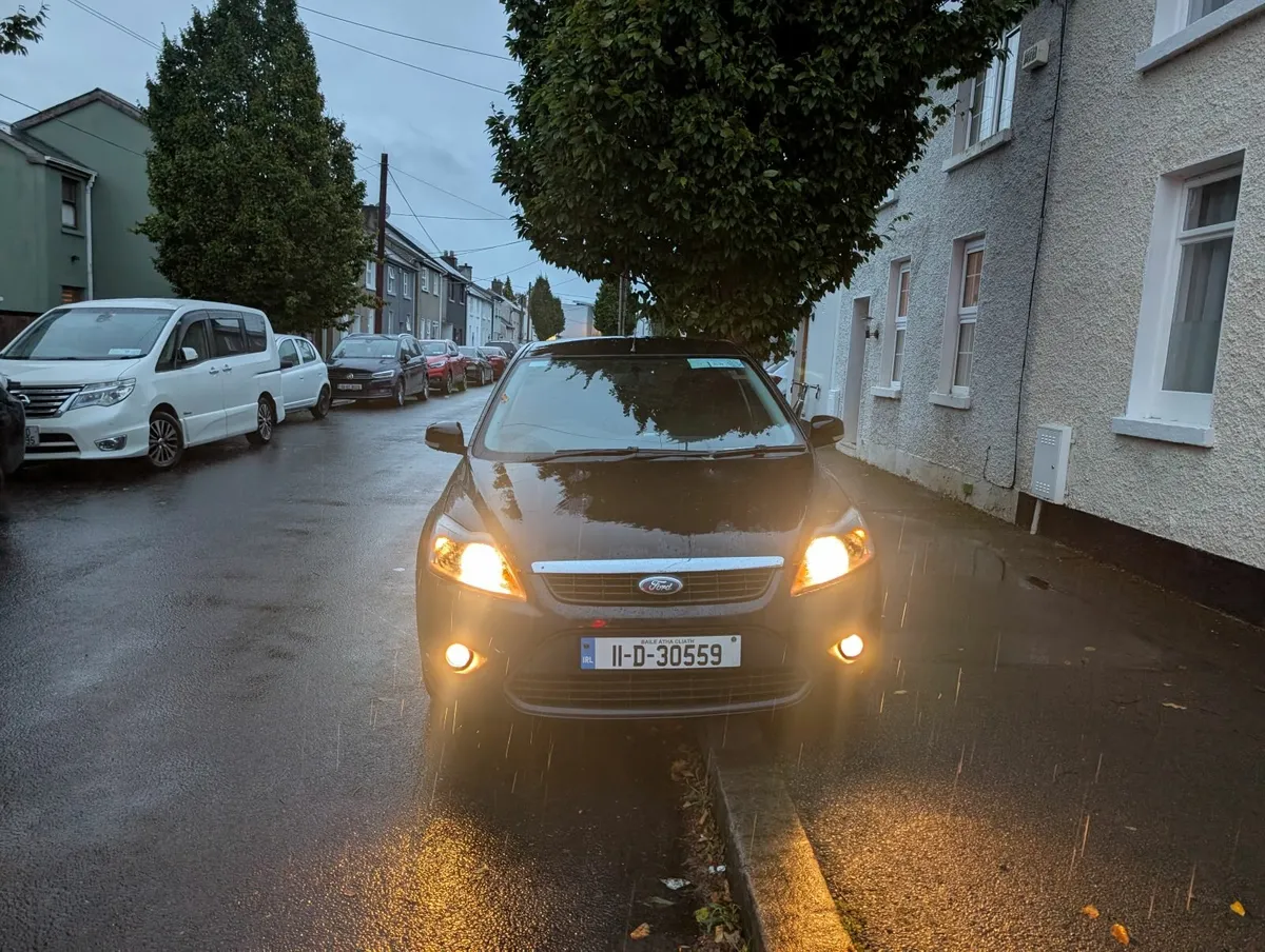 Ford Focus 2011 - Image 1