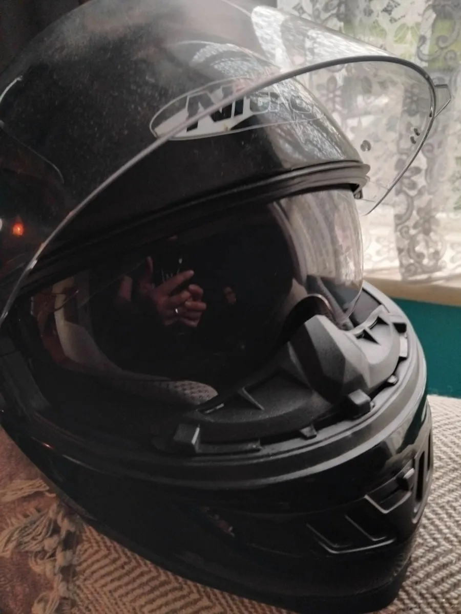 Motorbike Helmet - Image 2