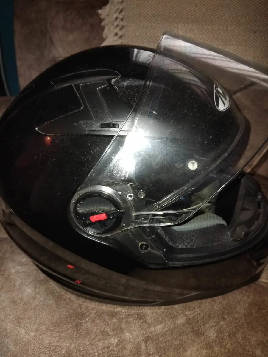 Motorbike Helmet - Image 3