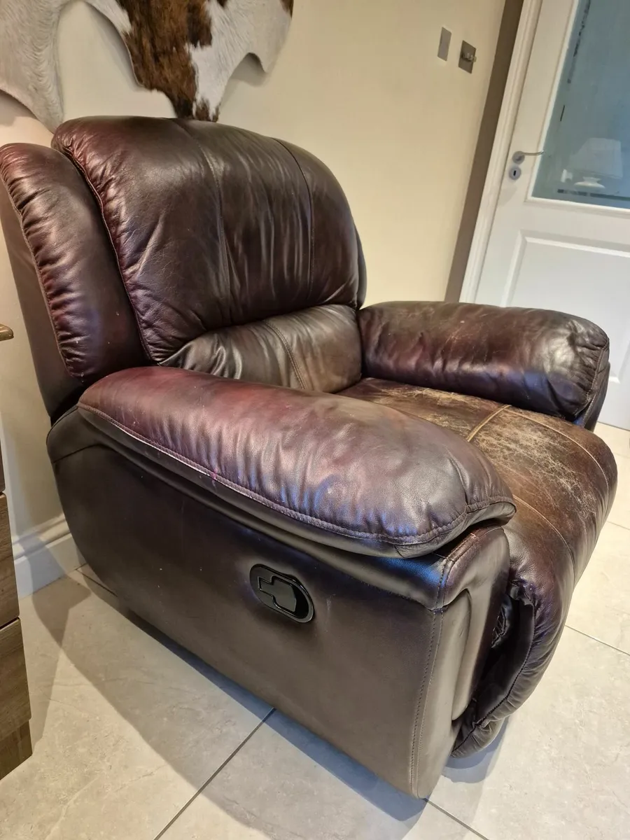 Leather couch suite - 4 piece - Image 2