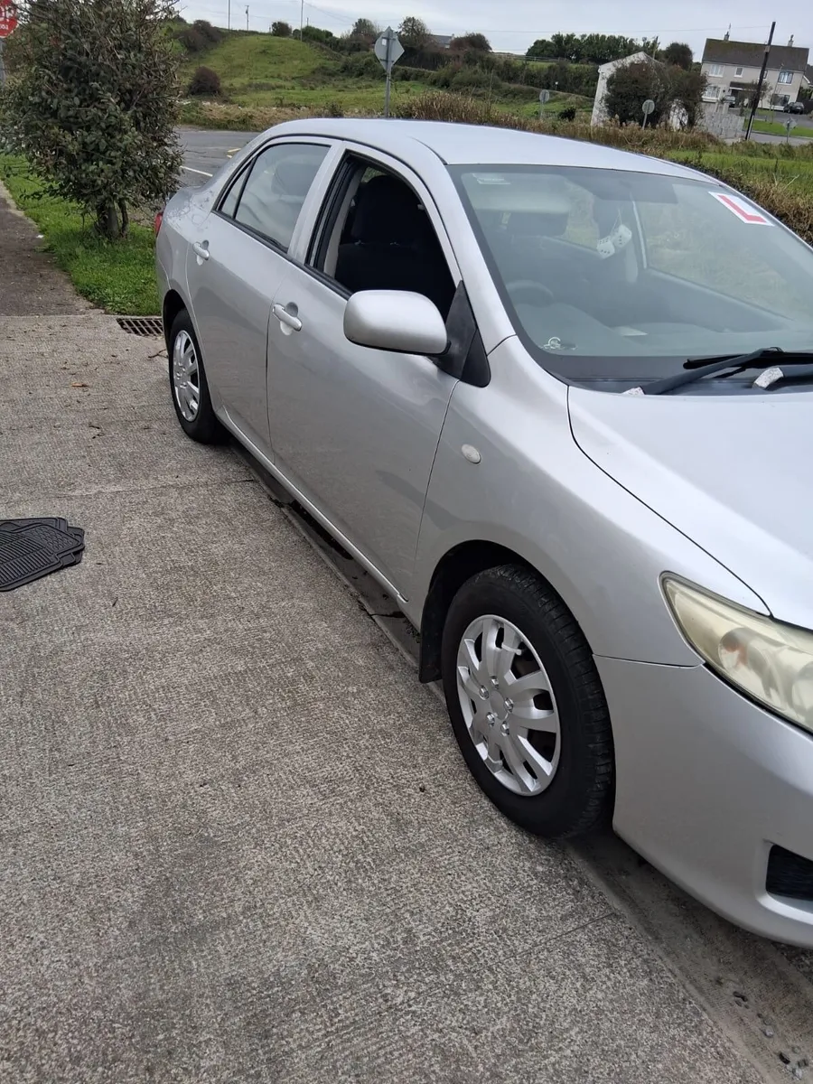 Toyota Corolla 2010 - Image 4
