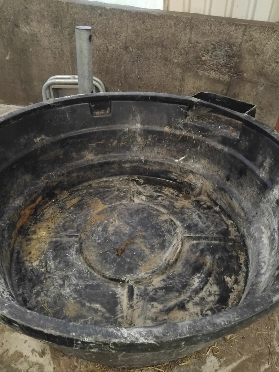 Water trough - Image 2