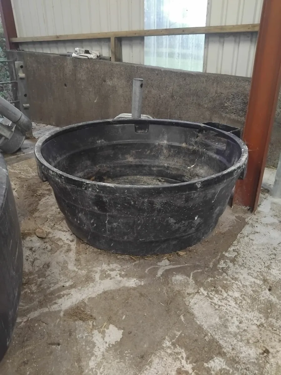 Water trough - Image 1