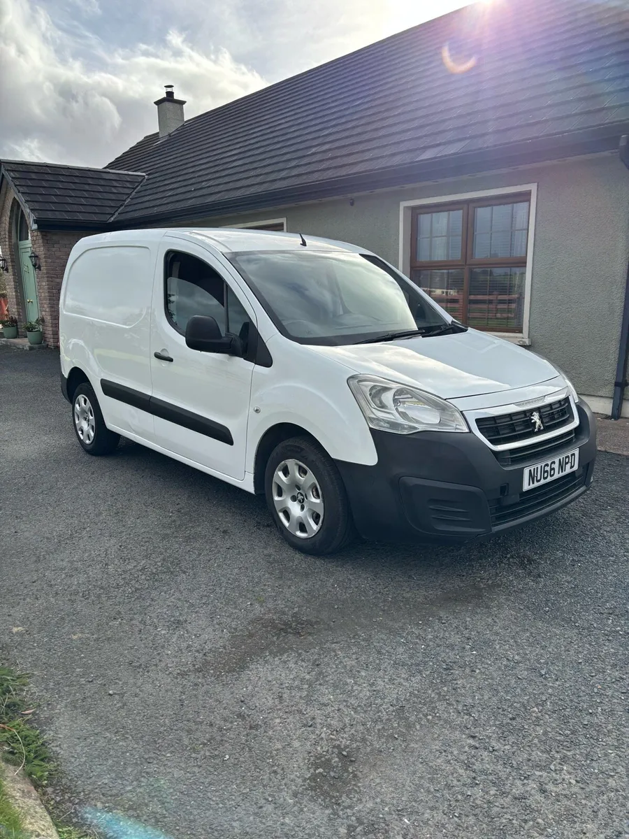 2016 Peugeot partner 200vrt (berlingo) - Image 2