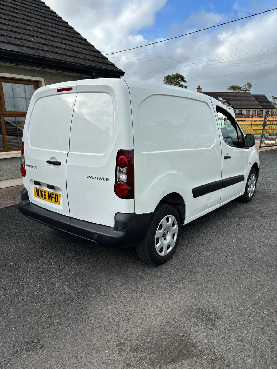 2016 Peugeot partner 200vrt (berlingo) - Image 3