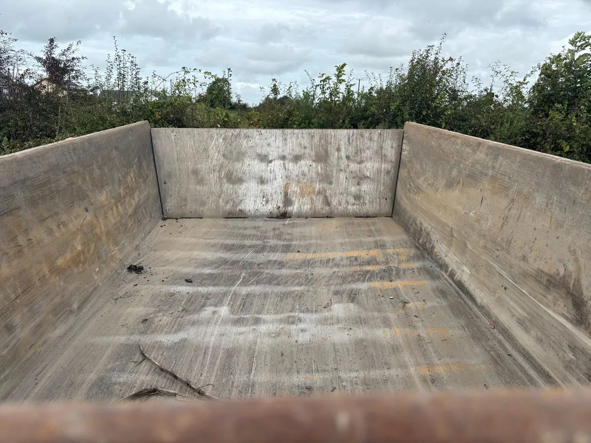 Dump trailer - Image 2