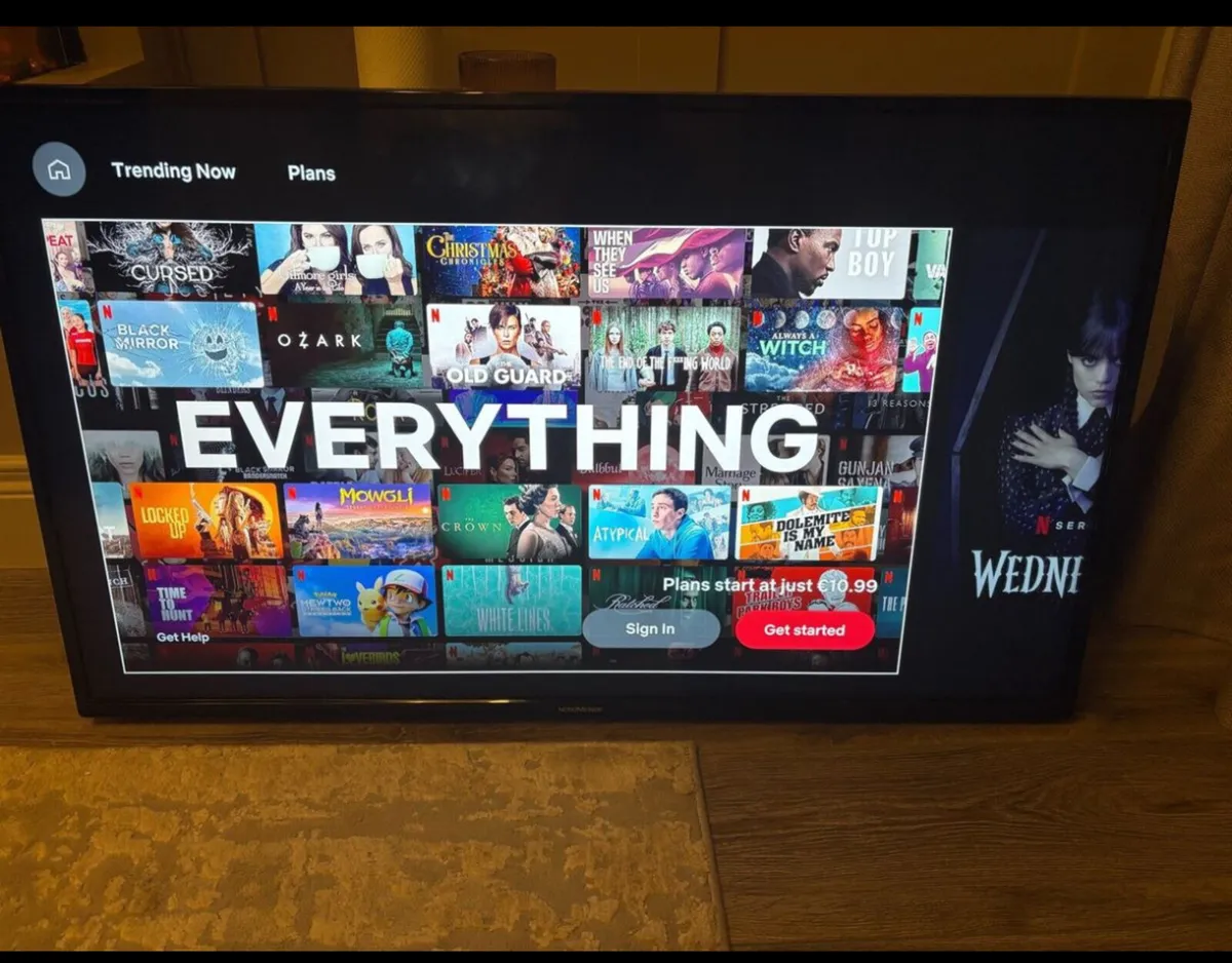 43 Inch Smart Tv - Image 1