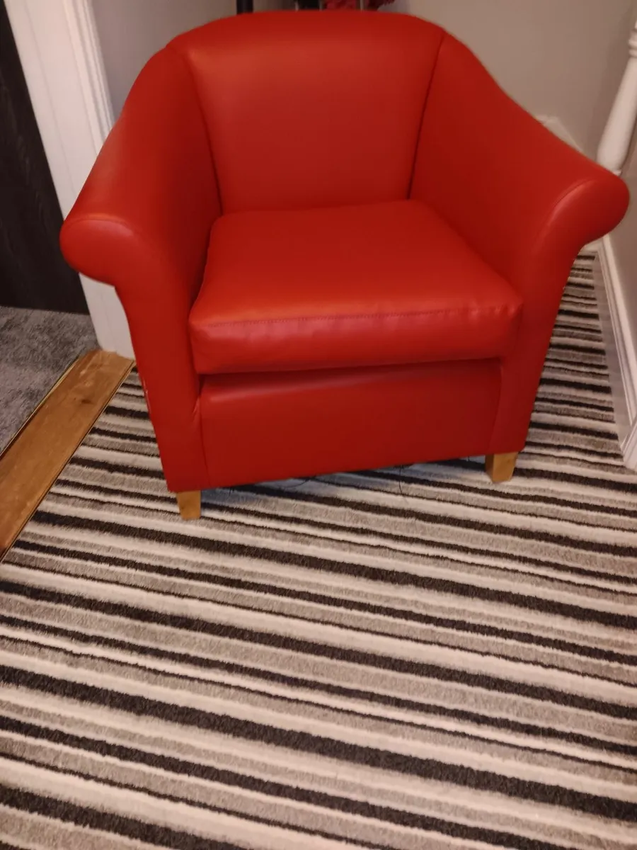 Tub Chair - Image 1