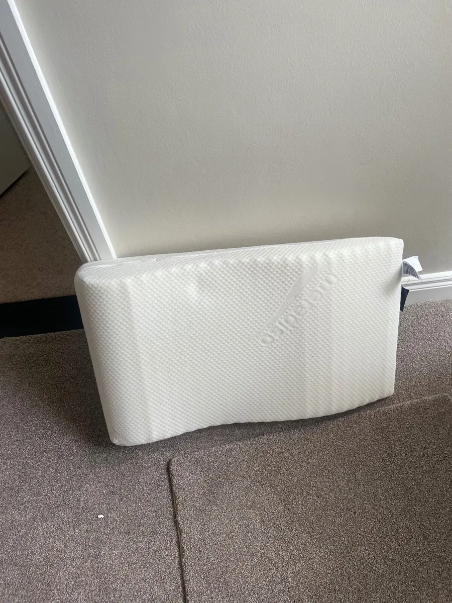 Leg support cushion - Image 1