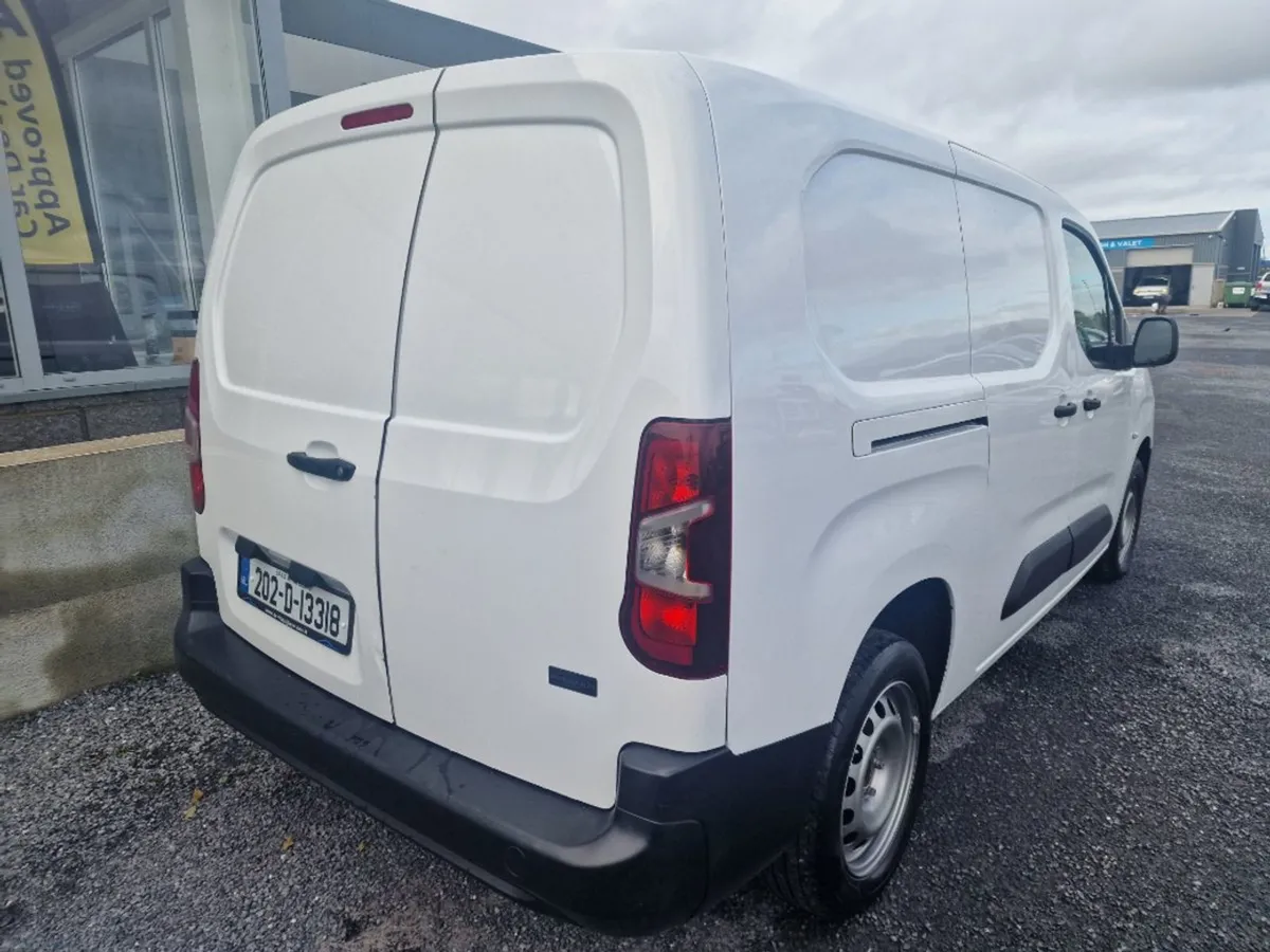 Opel Combo Long Wheel Base 1.5 100ps 5dr quality - Image 2