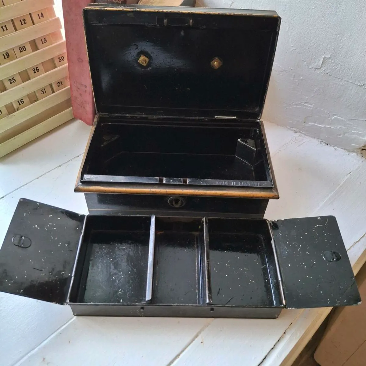 Tinplate Deeds Box - Image 3