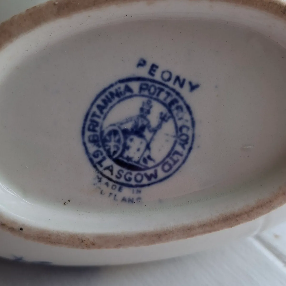 Britannia Pottery Gravy Boat/Creamer - Image 3