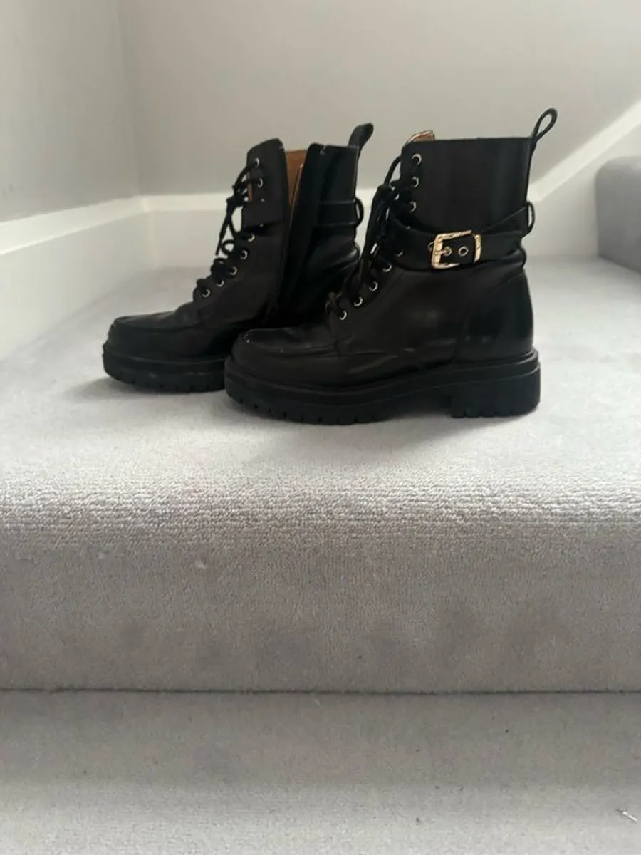 Sezane Black leather boots size 5 - Image 1