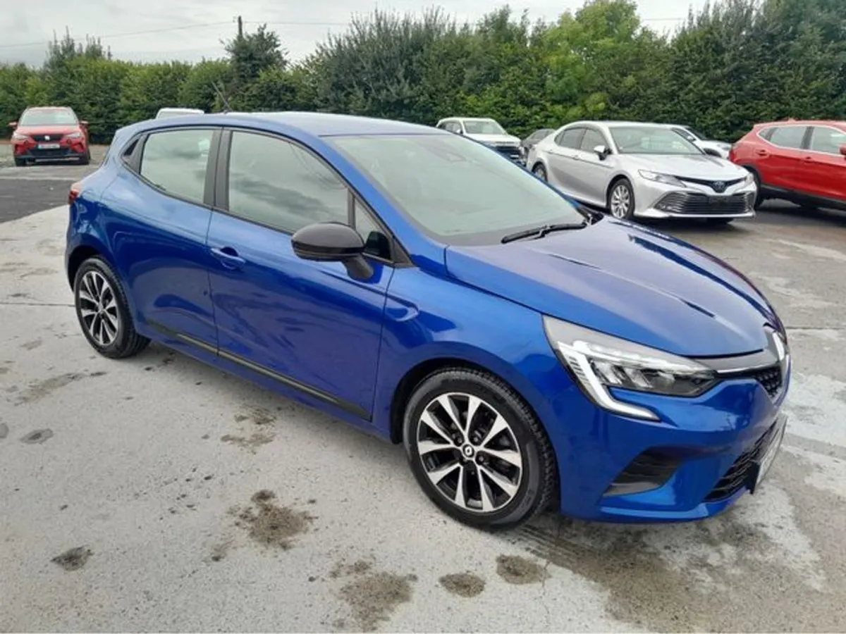 Renault Clio Evolution TCE 90 Dfull MY My23 5DR - Image 2