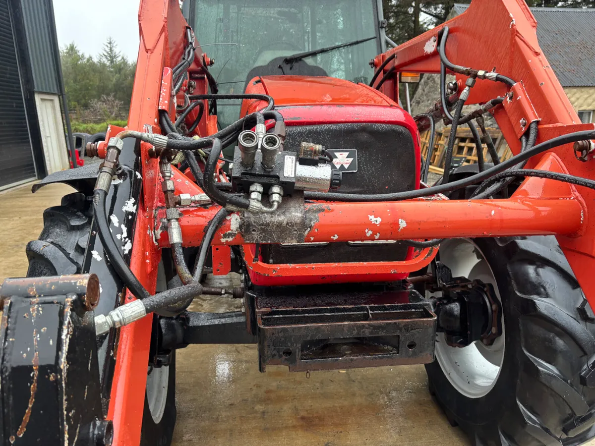 MF Front Loader for sale €1650 - Image 4