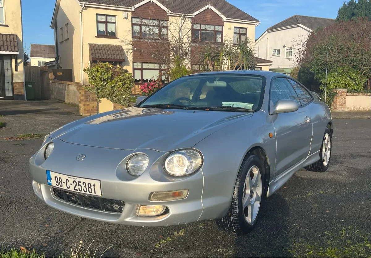 Celica Red Top Engine - Image 1