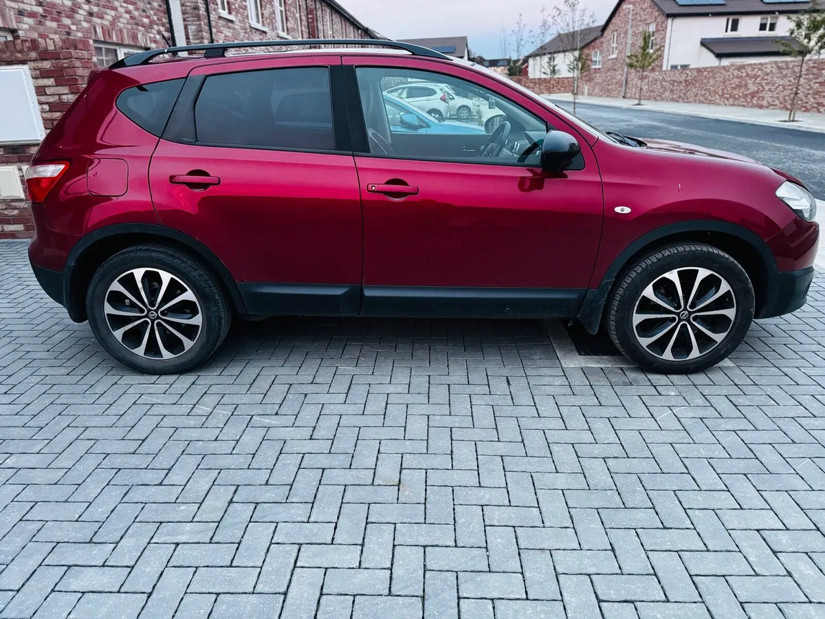 Car - Image 2