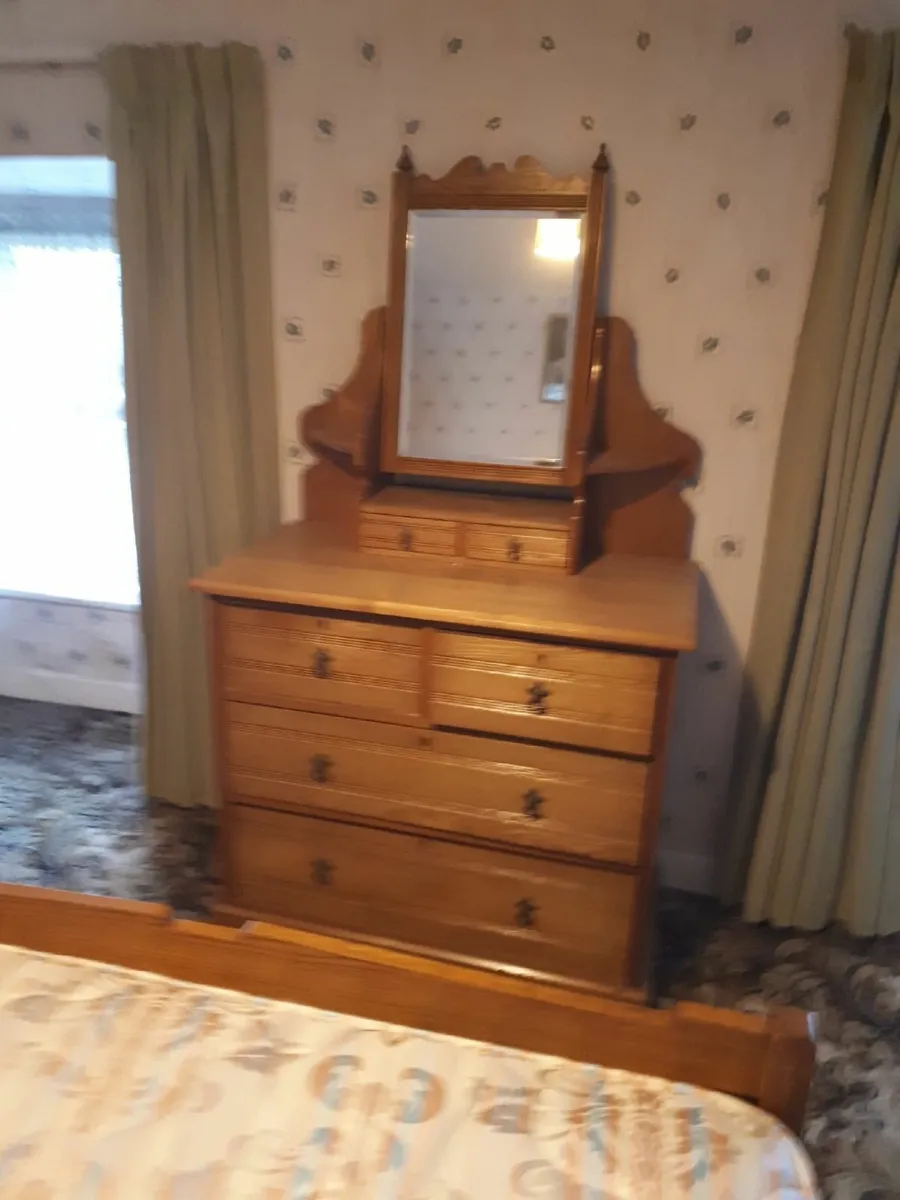 Chest of drawers