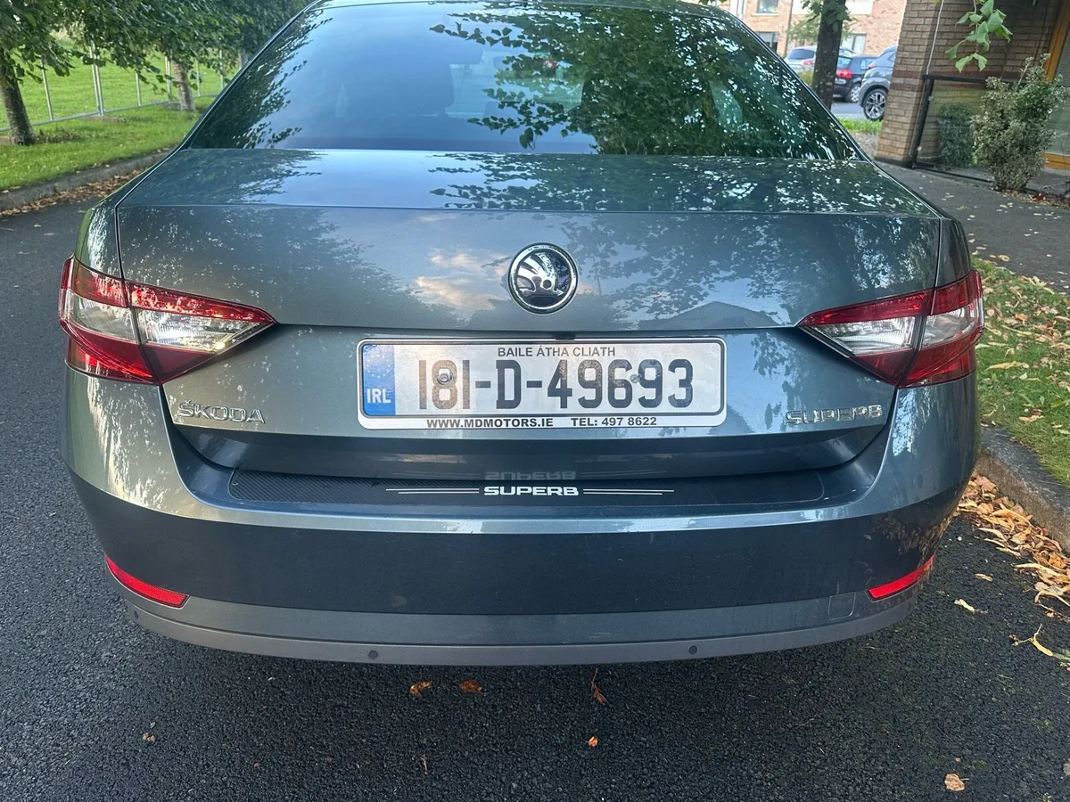 18 Skoda Superb 2.0 L Style ( Automatic ) - Image 4