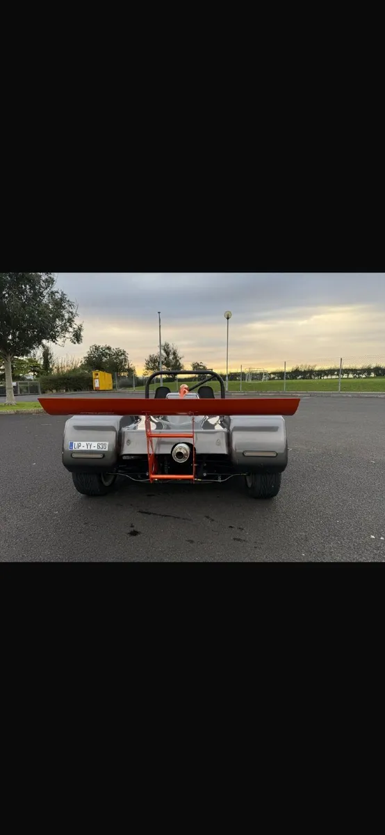 Car - Image 1