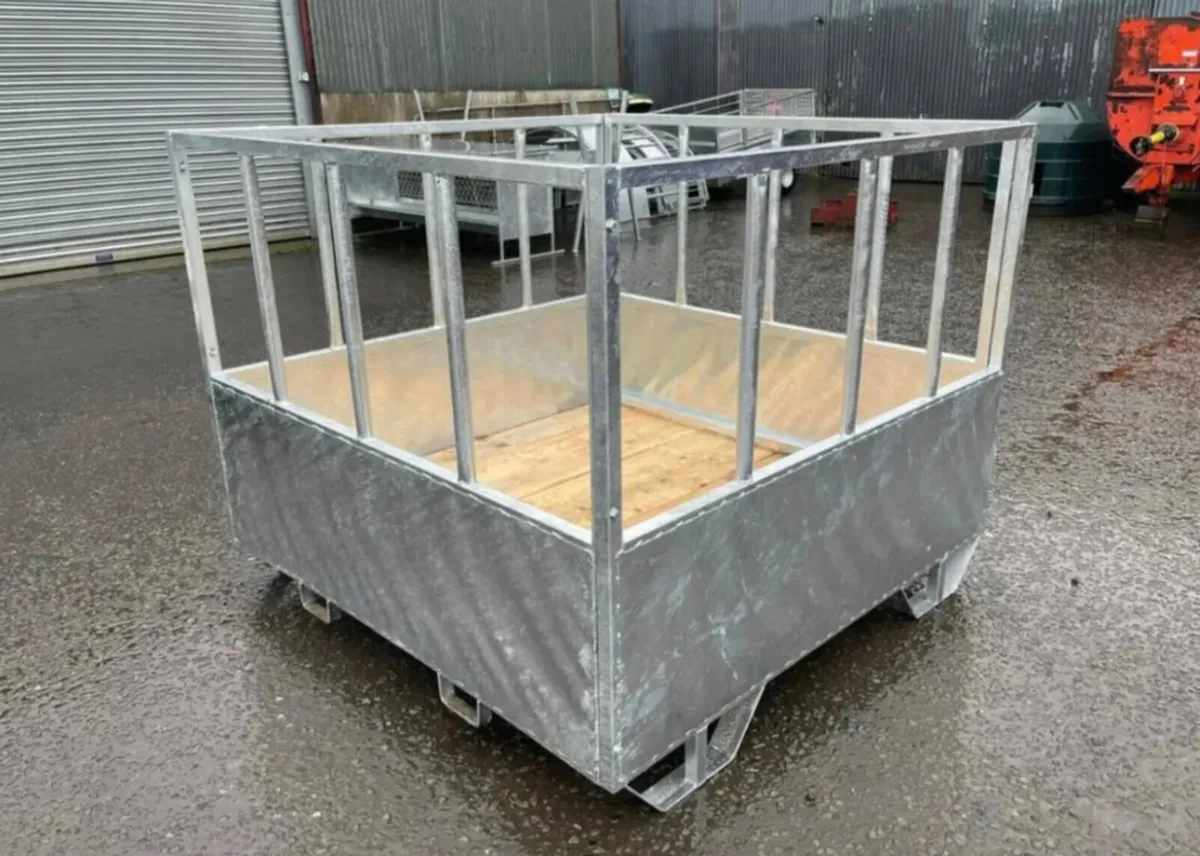 SQUARE FEEDERS NEW - Image 4
