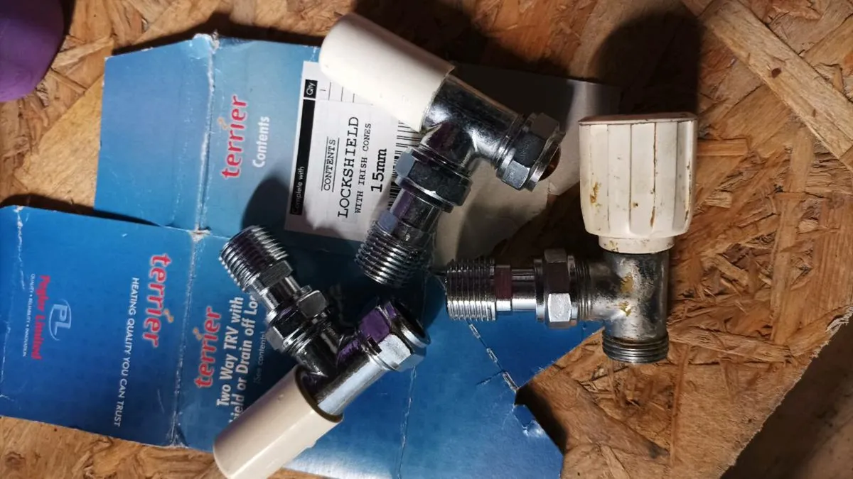 Pegler terrier radiator valves,close off balance s - Image 2