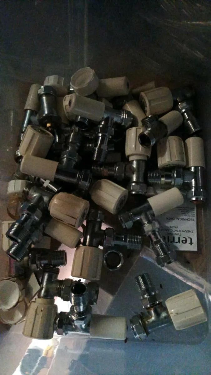 Pegler terrier radiator valves,close off balance s - Image 4