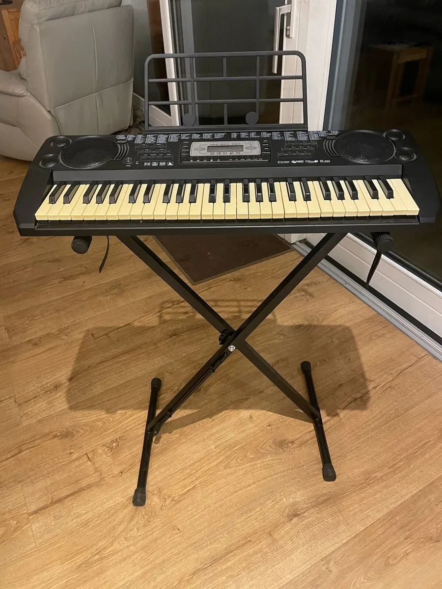 Keyboard piano - Image 1