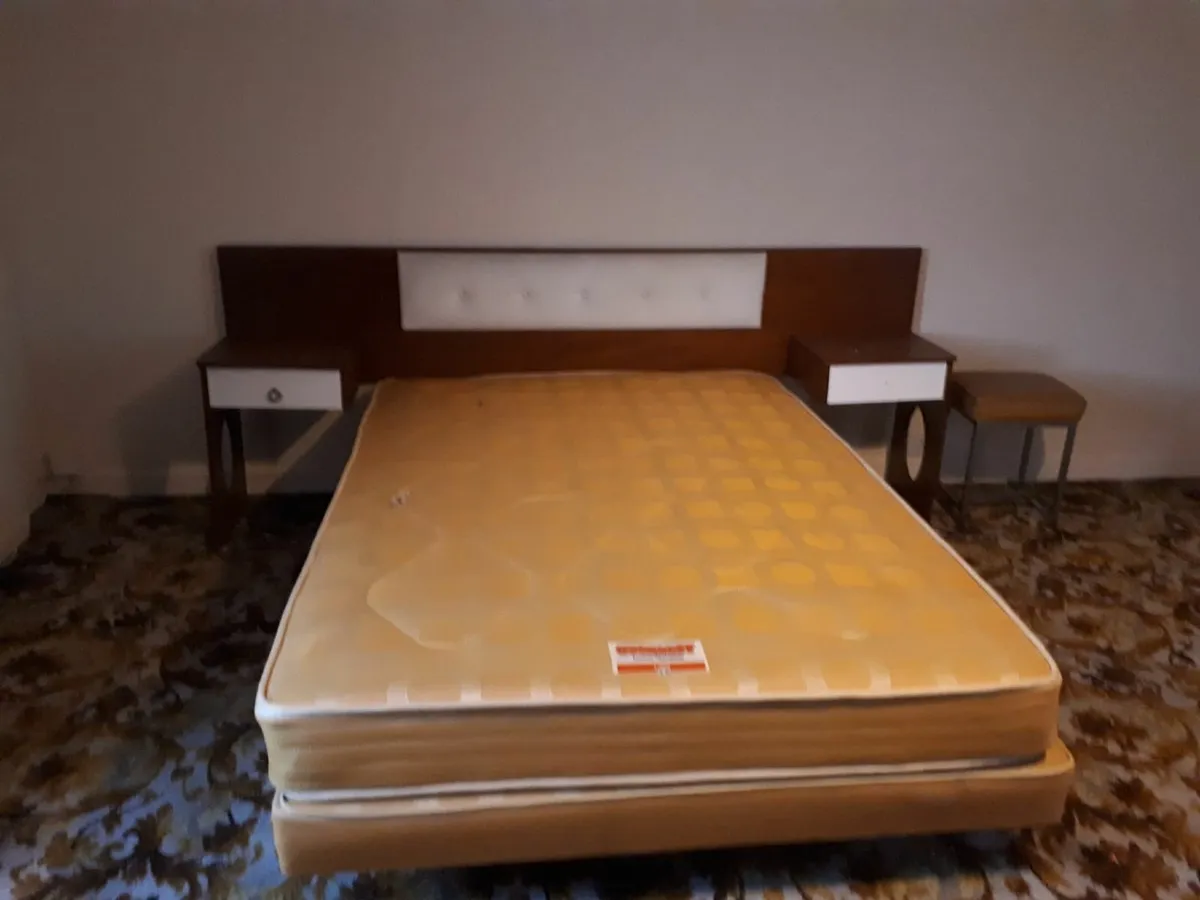 Double bed - Image 2