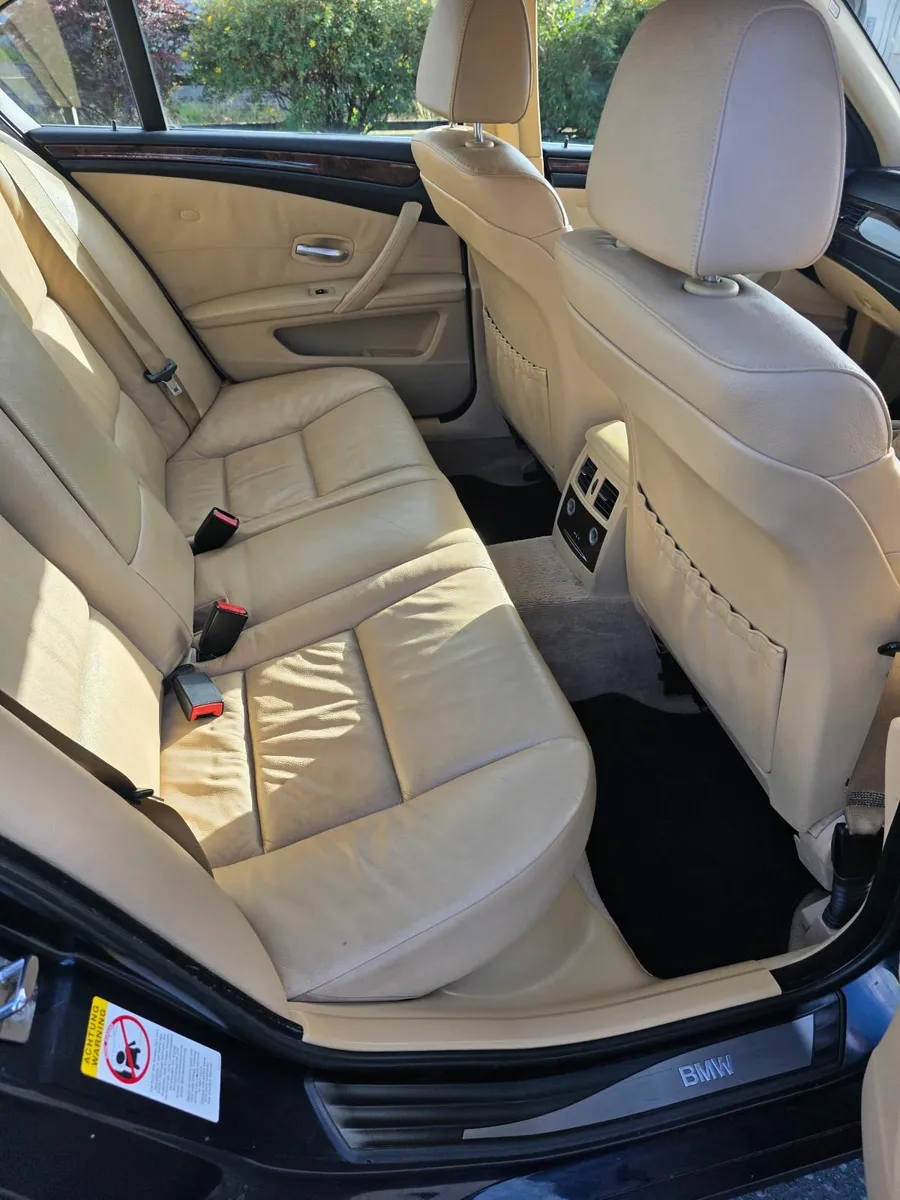 BMW 5-Series 2007 - Image 2