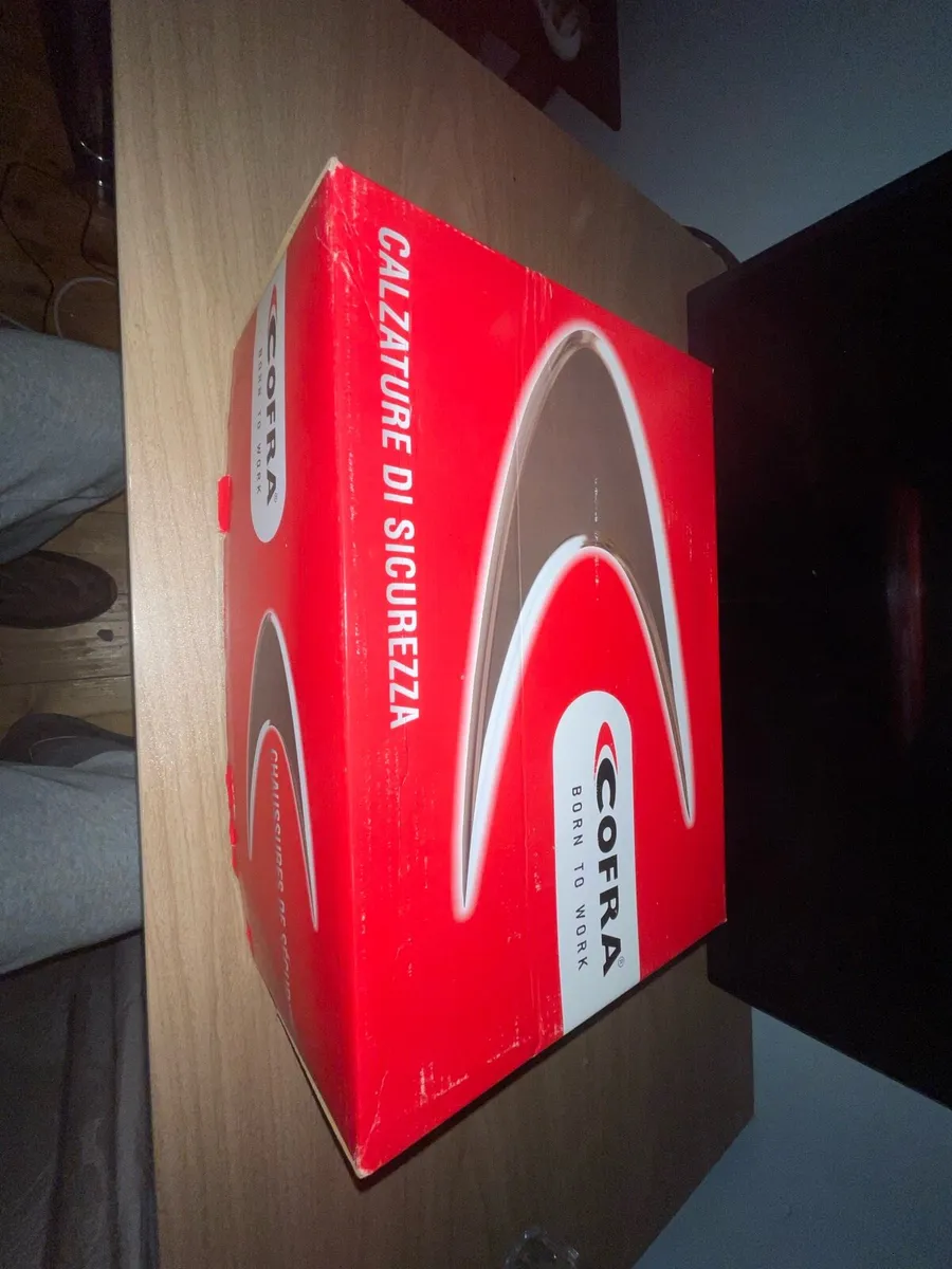 Cofra work boots - Image 4