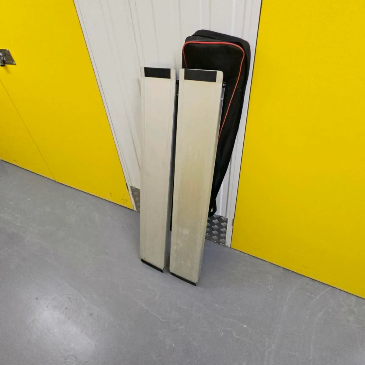 Wheelchair ramp - Image 2