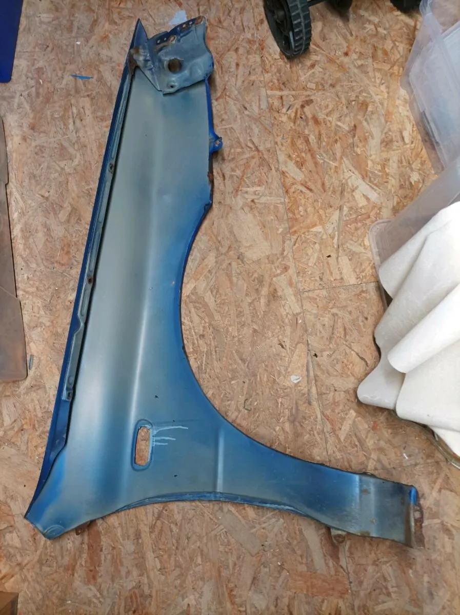 Front left hand front wing for Subaru Impreza 1.6 - Image 2