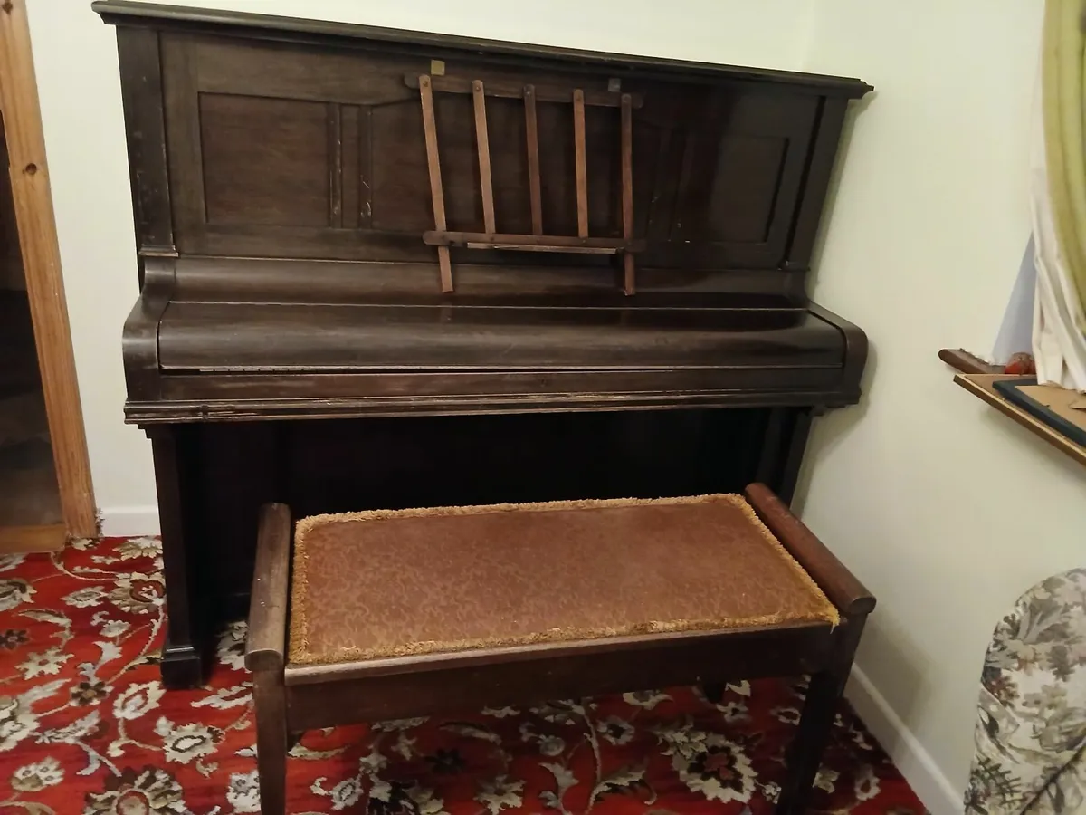 Piano - Image 1