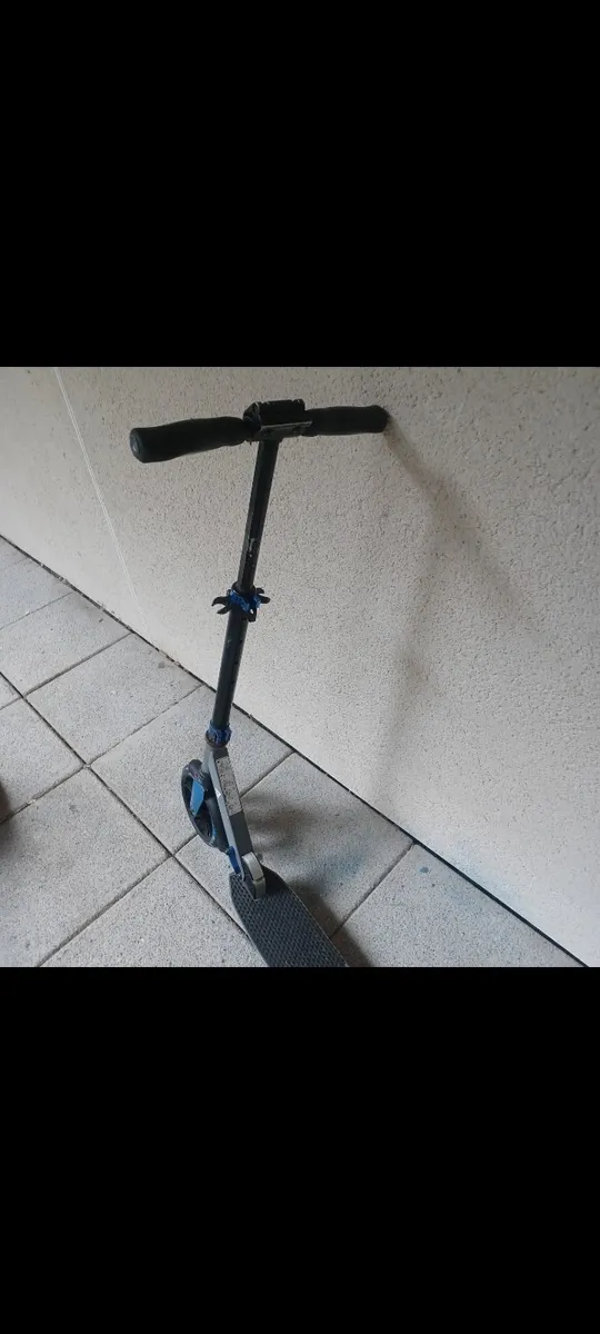 Scooter - Image 2