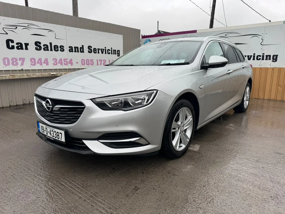 191 Opel Insignia 1.6D Estate Low Miles Warranty - Image 2