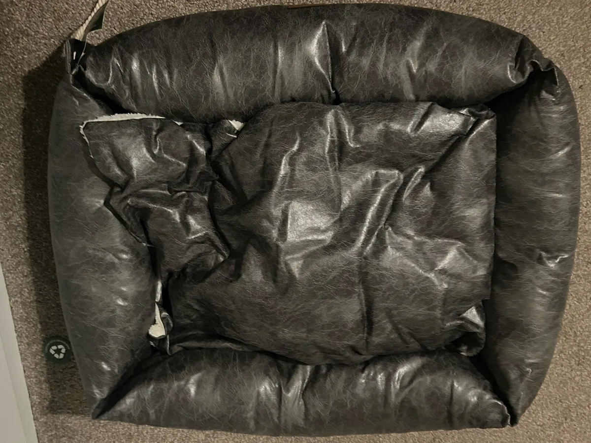 Large dog bed - Image 2