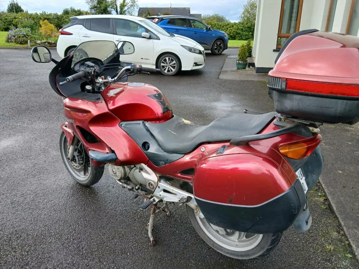 2004 Honda Deauville - Image 4