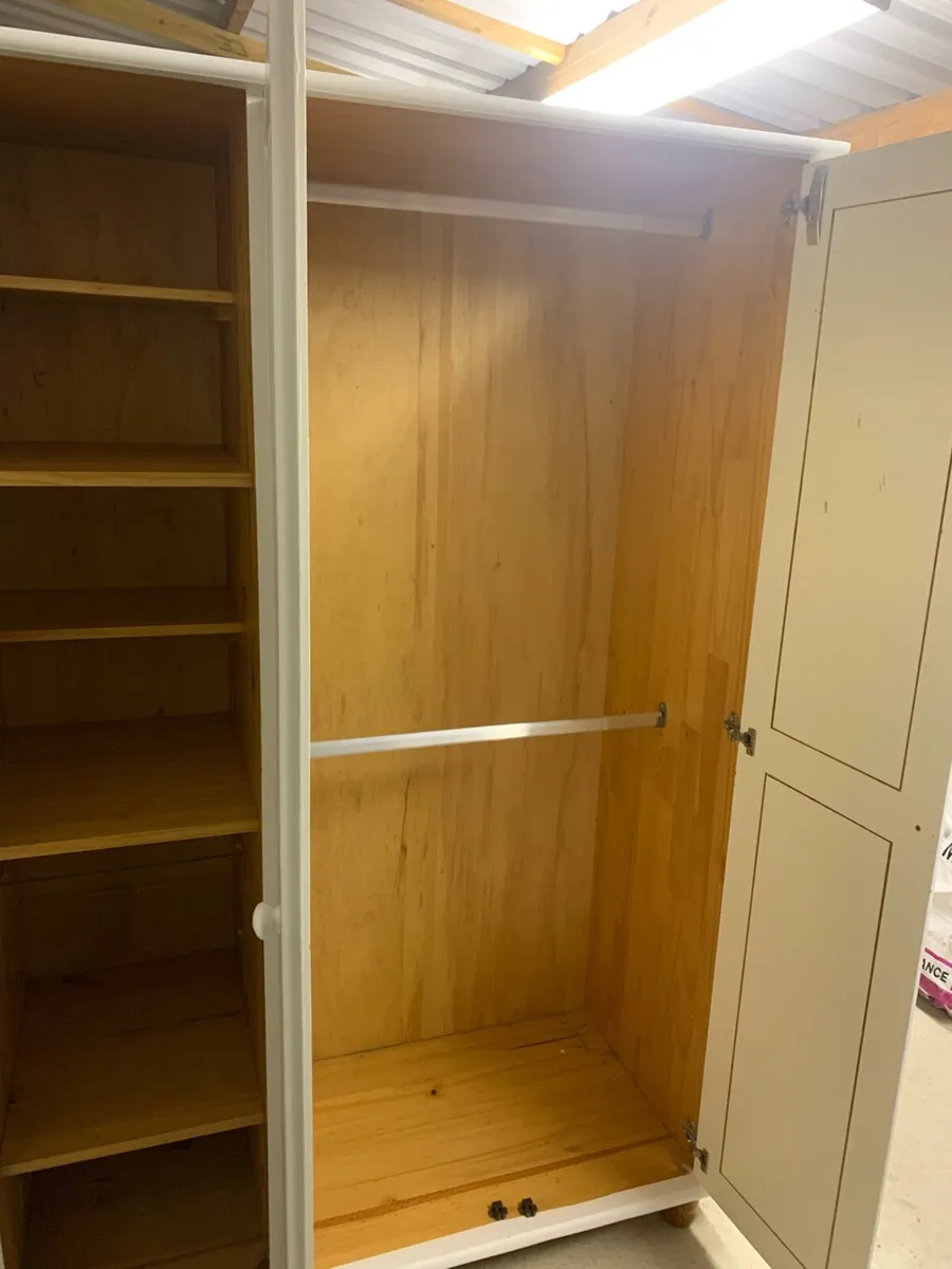 Wardrobe - Image 3