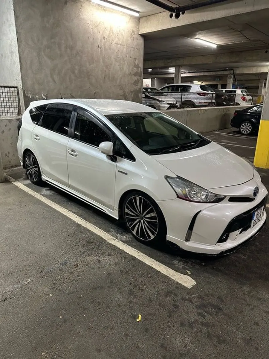 2016 Toyota Prius - Image 1
