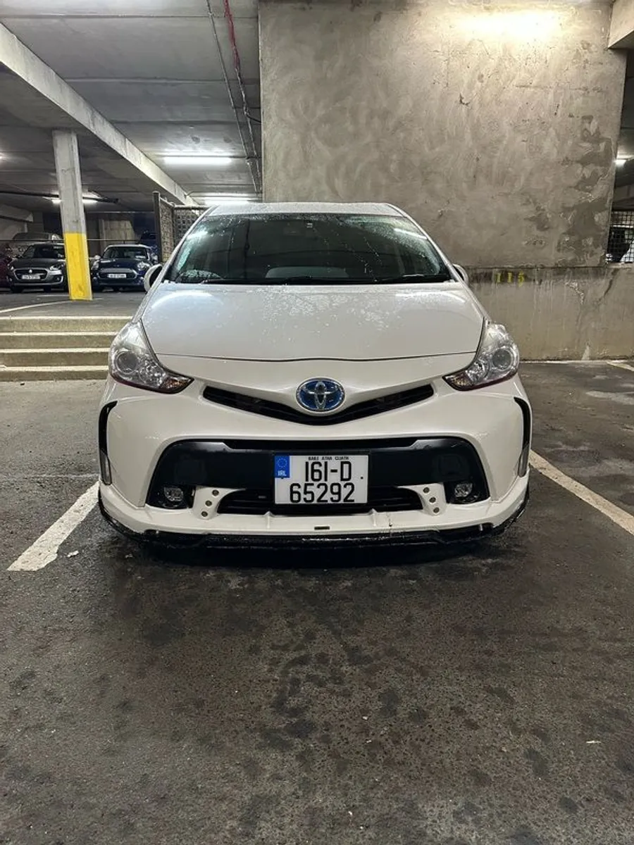 2016 Toyota Prius - Image 2