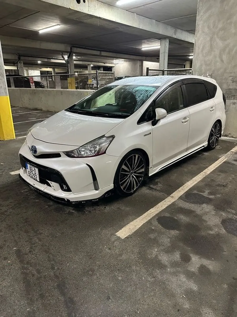 2016 Toyota Prius - Image 3