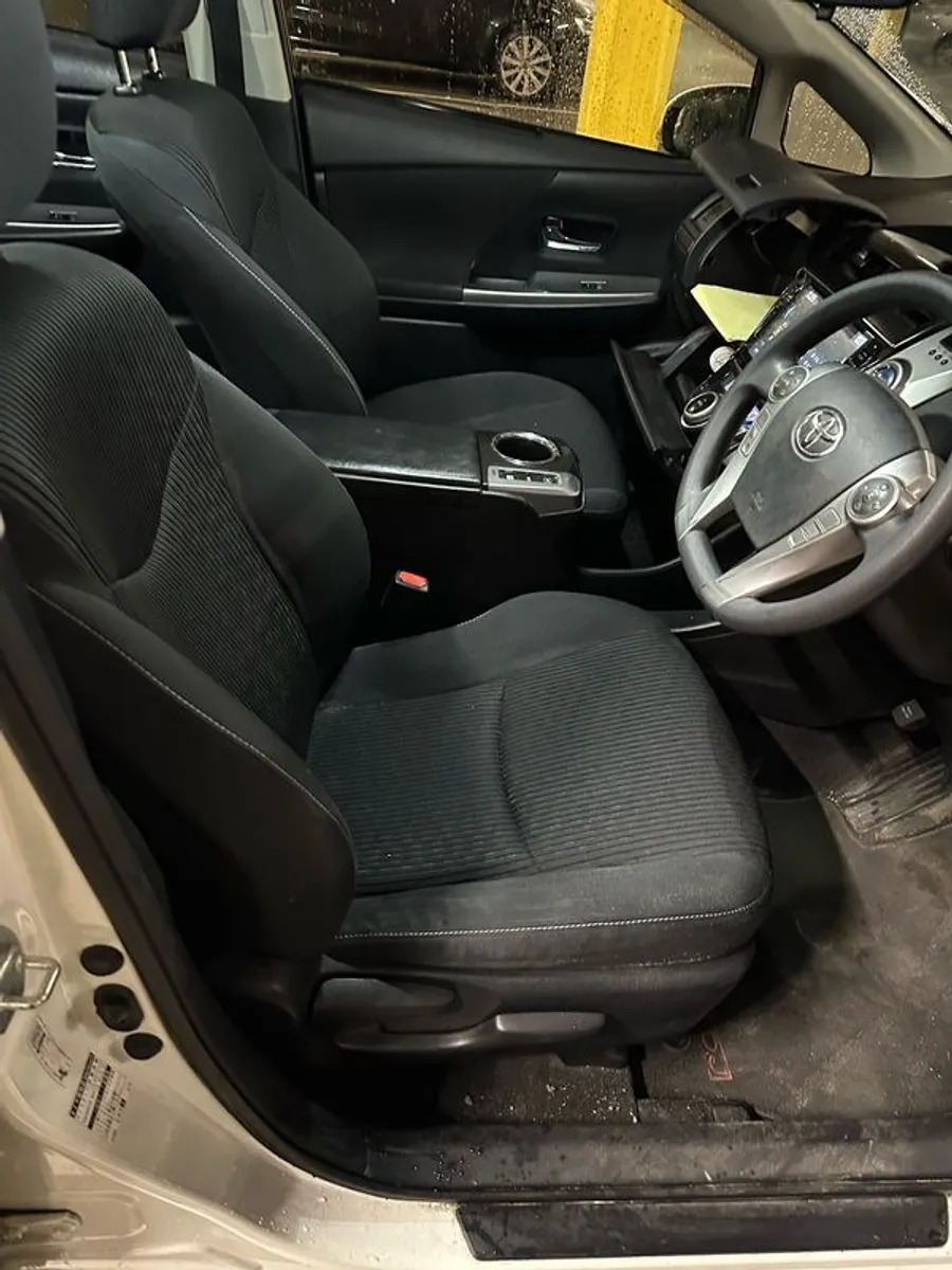 2016 Toyota Prius - Image 4