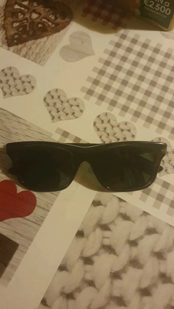 Gucci sunglasses - Image 2