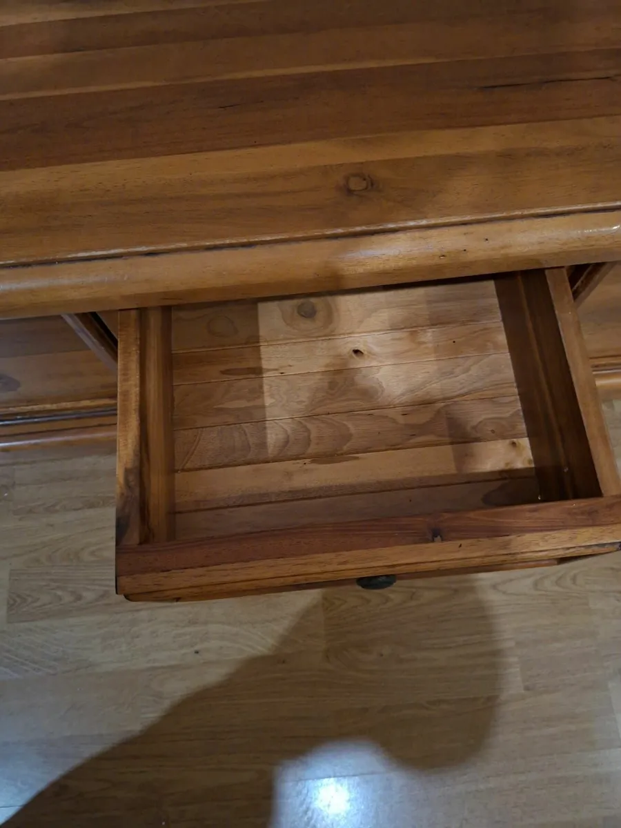 Solid wood Coffee table with drawer's - Image 2