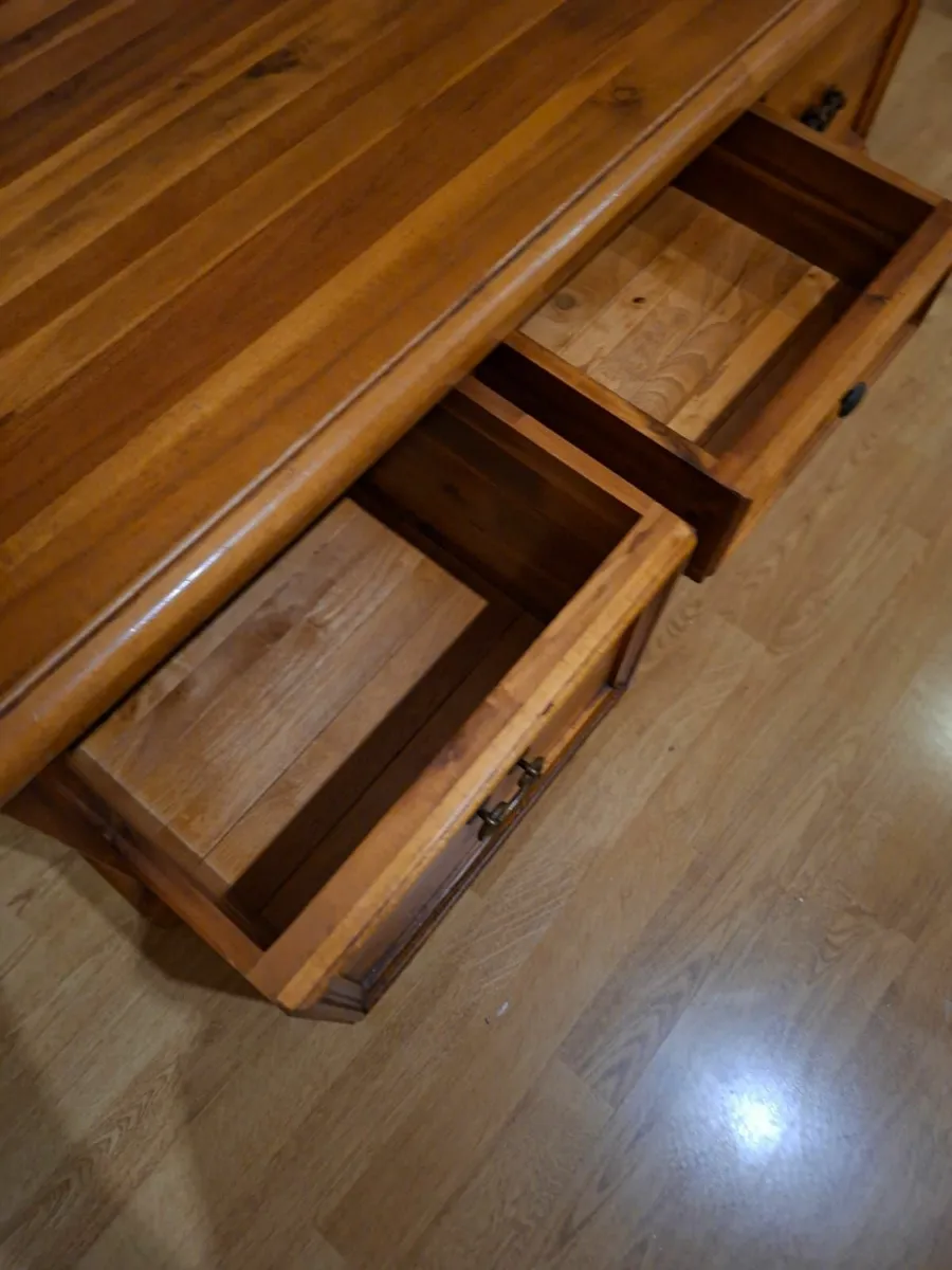 Solid wood Coffee table with drawer's - Image 3