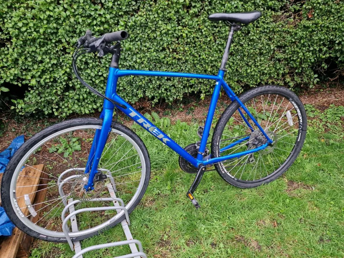Trek Fx2 Blue - Image 1
