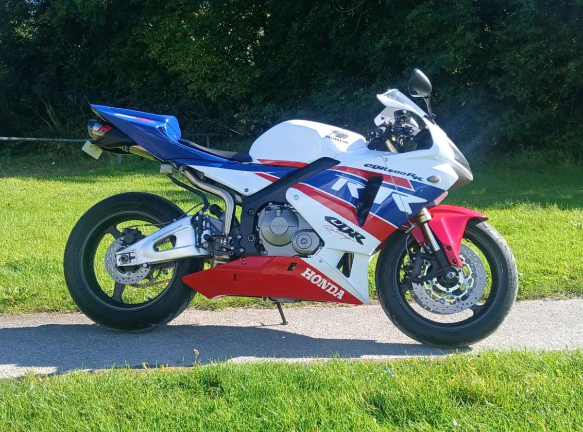 Cbr 600rr fairings - Image 4