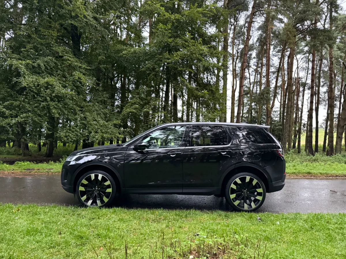 Land Rover Discovery Sport 2021 - Image 4