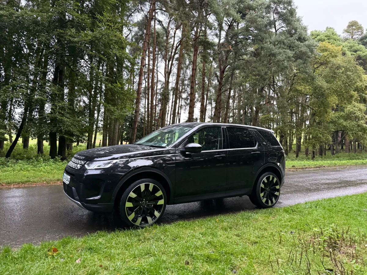 Land Rover Discovery Sport 2021 - Image 3